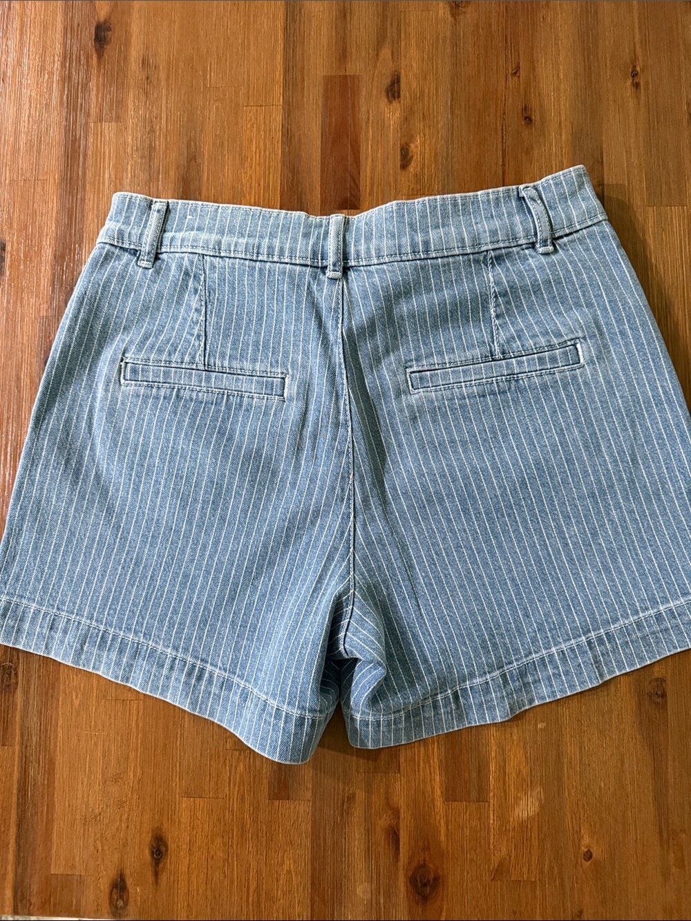 LOFT “the Palmer short” - Picture 4 of 4